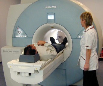 Du học Canada -  Chụp cộng hưởng từ (MRI) – Cambrian College